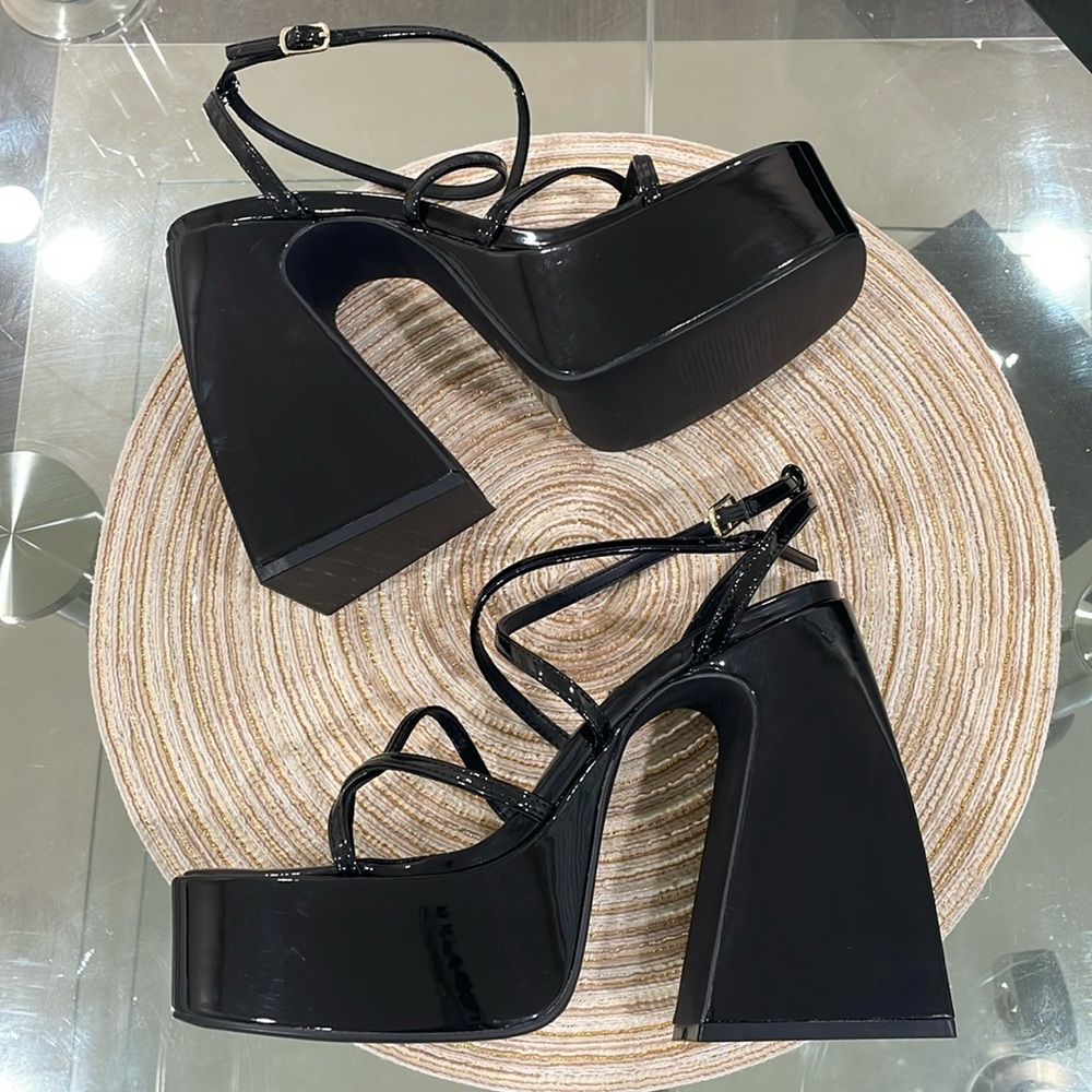 NIB black patent wet look sky high 6” platforms strappy open toe ankle strap 7.5